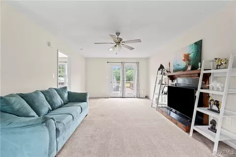 Living - 5025 Hart Rd, Sutherland, VA 23885 photo 2 of 3