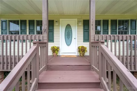 Exterior - 5025 Hart Rd, Sutherland, VA 23885 photo 3 of 9