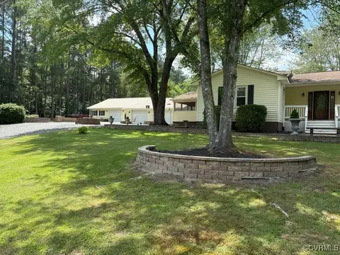127 Wickham Rd, Bumpass, VA 23024 photo 2
