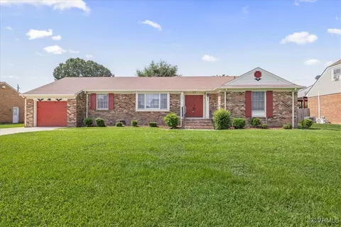 1249 Riveroaks Dr, Colonial Heights, VA 23834