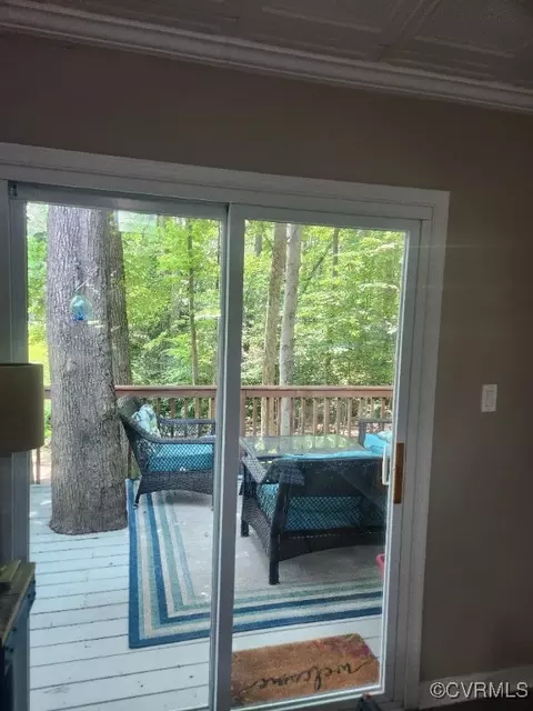 Exterior - 7000 Deer Run Ln, Midlothian, VA 23112 photo 5 of 9