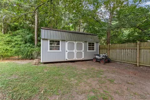 Exterior - 7989 Pinetta Rd, Gloucester, VA 23061 photo 7 of 7