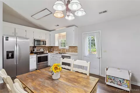 Kitchen - 7989 Pinetta Rd, Gloucester, VA 23061 photo 1 of 1