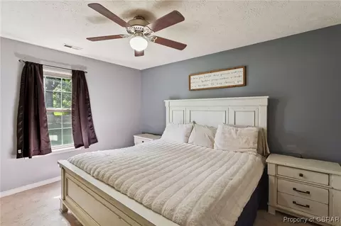 Bedroom - 7989 Pinetta Rd, Gloucester, VA 23061 photo 2 of 6