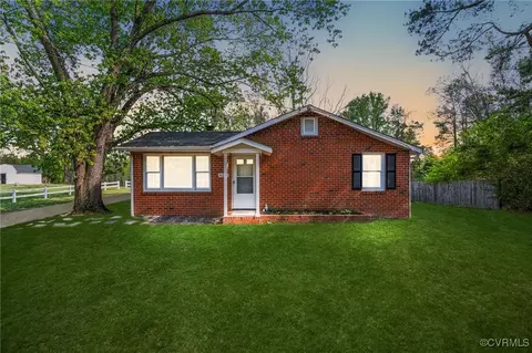 4241 Curtis St, Chester, VA 23831