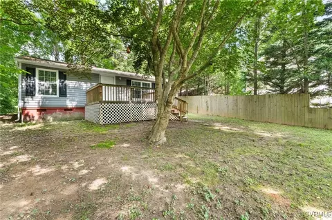 Exterior - 44 Pine Rd, Louisa, VA 23093 photo 4 of 6