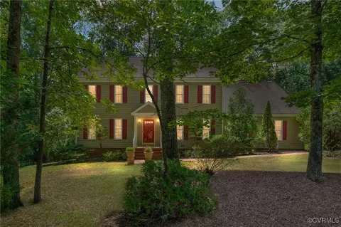 2308 Edgeview Ln, Midlothian, VA 23113 photo 2