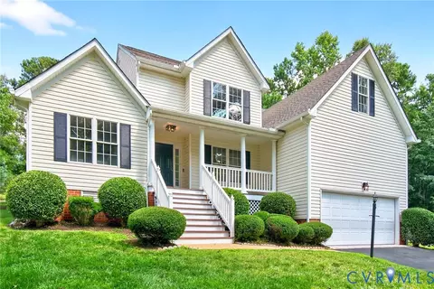 5124 Nairn Ln, Chester, VA 23831