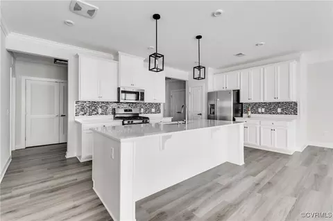 3900 Maze Runner Dr #402, Midlothian, VA 23112