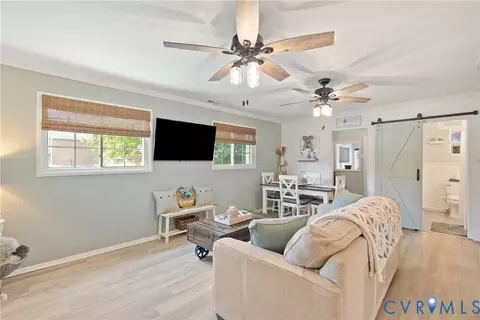 Living - 3199 Cappahosic Rd, Gloucester, VA 23061 photo 3 of 4