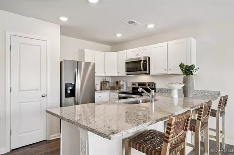 6634 Lunsford Dr, Prince George, VA 23875