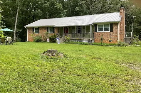 118 Oak Hill Rd, Cumberland, VA 23040