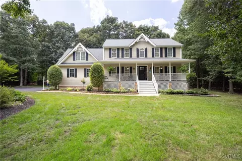13806 Rockharvest Ct, Chester, VA 23836