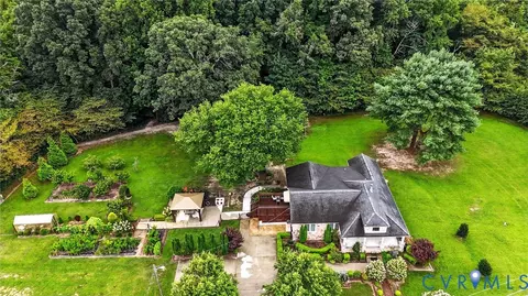 1946 Walmsley Rd, Callao, VA 22435
