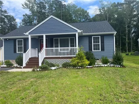18805 Pine Grove Ave, Colonial Heights, VA 23834