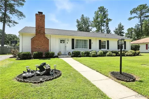 103 Princeton Rd, Colonial Heights, VA 23834
