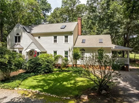 12383 Shop Creek Dr, Rockville, VA 23146