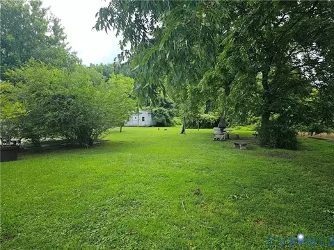 205 E Main St, Waverly, VA 23890 photo 9