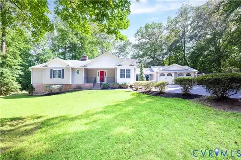 3411 S Hairpin Dr, Quinton, VA 23141