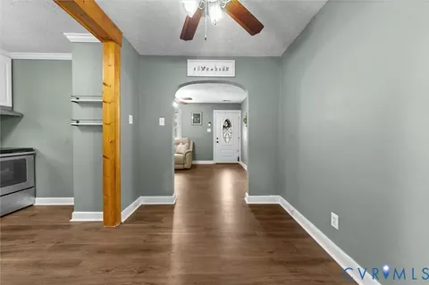 Entry Way - 116 E Union St, Sandston, VA 23150 photo 4 of 4