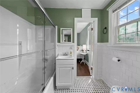 Bath - 116 E Union St, Sandston, VA 23150 photo 2 of 2