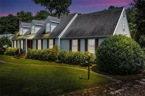 143 Sutton Ave, Reedville, VA 22539