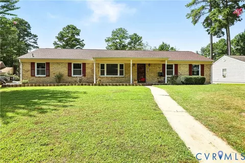 100 Red Fox Rd, Colonial Heights, VA 23834