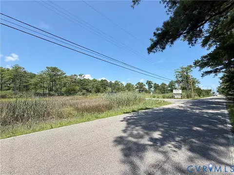 209 Dandy Point Rd Ave, Hampton, VA 23664 photo 5