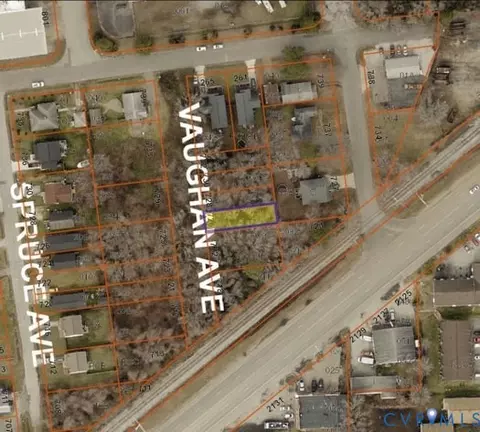 726 Vaughan Ave, Hampton, VA 23661