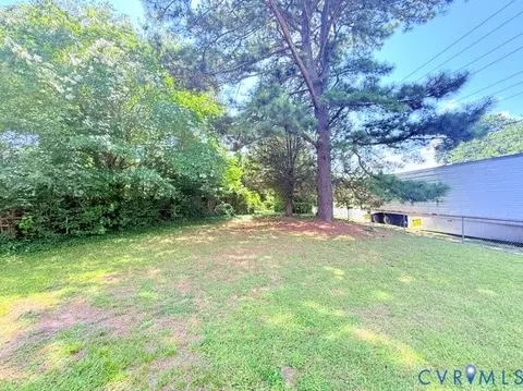 2706 Victoria Blvd, Hampton, VA 23661 photo 3