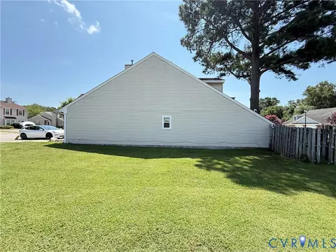40 Riverchase Dr, Hampton, VA 23669 photo 4