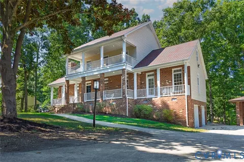 20218 Oak River Ct, Petersburg, VA 23803