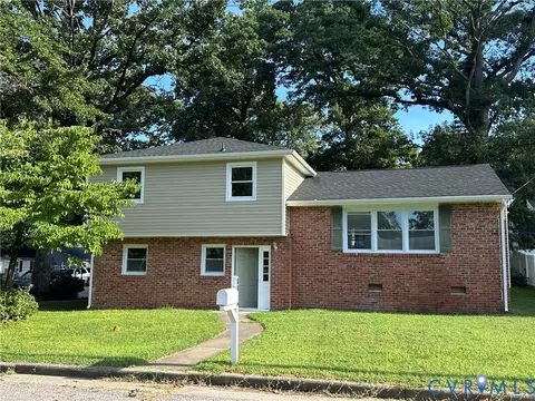 3209 Randall St, Hopewell, VA 23860