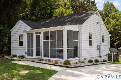 3028 Pickett St, Hopewell, VA 23860