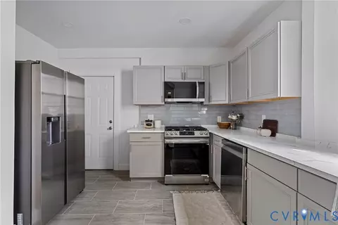 17 E Blake Ln, Richmond, VA 23224 photo 3