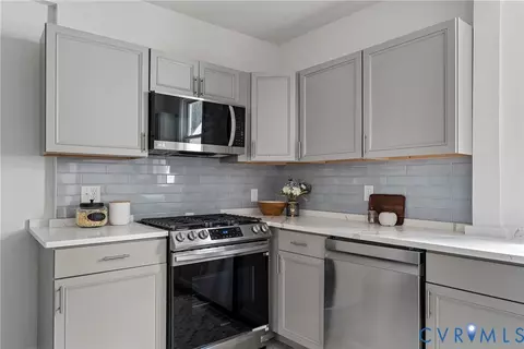 17 E Blake Ln, Richmond, VA 23224 photo 4