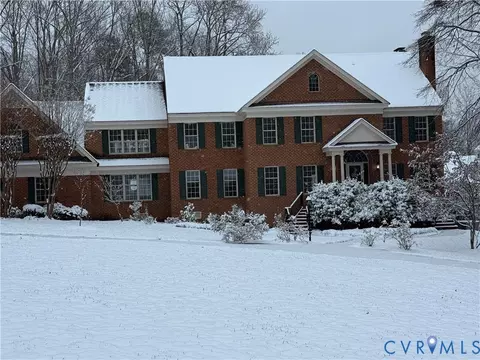 Exterior - 2303 Bream Dr, Midlothian, VA 23113 photo 5 of 11