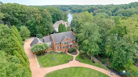 Exterior - 2303 Bream Dr, Midlothian, VA 23113 photo 4 of 11