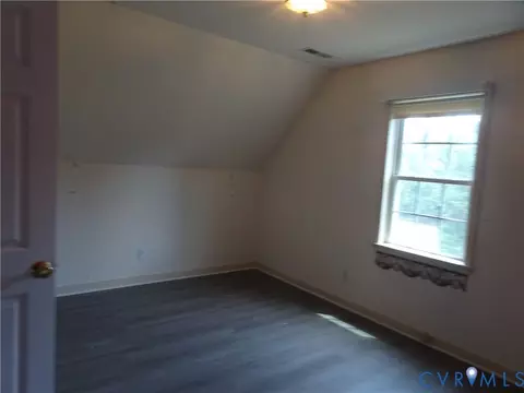 Bedroom - 21020 River Rd, Sutherland, VA 23885 photo 2 of 3