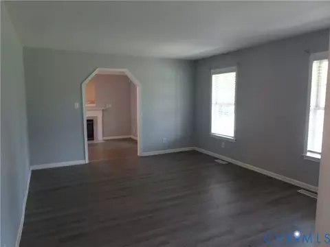 Living - 21020 River Rd, Sutherland, VA 23885 photo 2 of 2