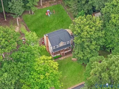 7002 Deer Thicket Dr, Midlothian, VA 23112