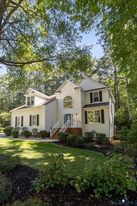 5619 Houndmaster Rd, Midlothian, VA 23112 photo 3