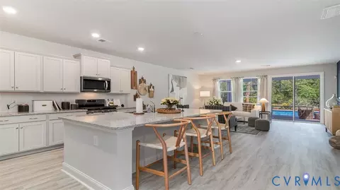 6207 Whisperwood Dr, Ampthill, VA 23234