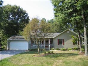 11519 Brandenburg Dr, Midlothian, VA 23112 photo 1