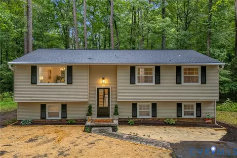 4601 Peppercorn Pl, Midlothian, VA 23112