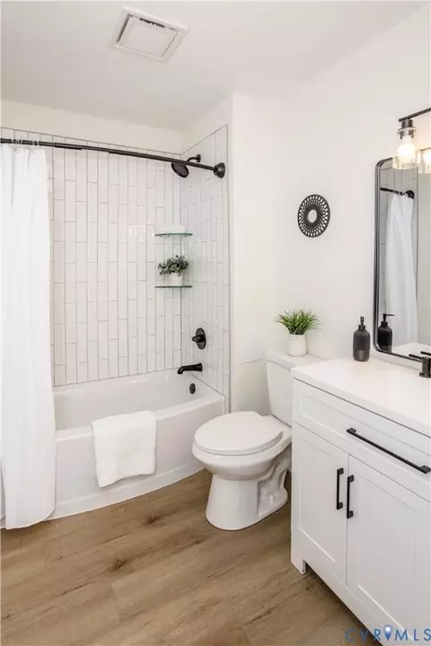 Bath - 14734 Halifax Rd, Carson, VA 23830 photo 1 of 2