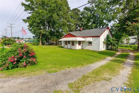 889 W Main St, Smithfield, VA 23430