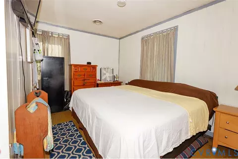 Bedroom - 889 W Main St, Smithfield, VA 23430 photo 1 of 1