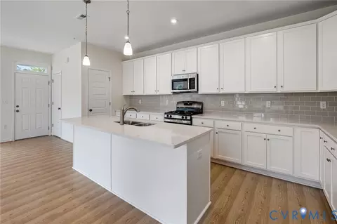 5309 Twisting Vine Ln #105, Glen Allen, VA 23059