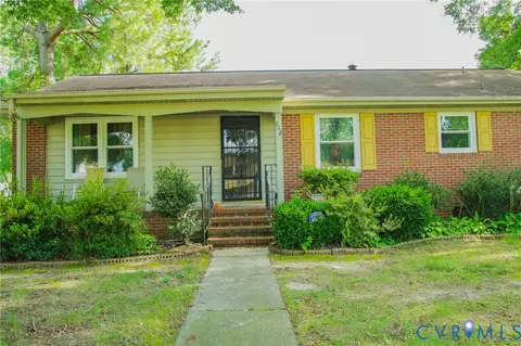 112 S Plains Dr, Petersburg, VA 23805